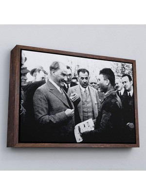 Çerçeveli Atatürk Portre Tablosu Mustafa Kemal Atatürk Dikdörtgen Dekoratif Kanvas TABLO-145
