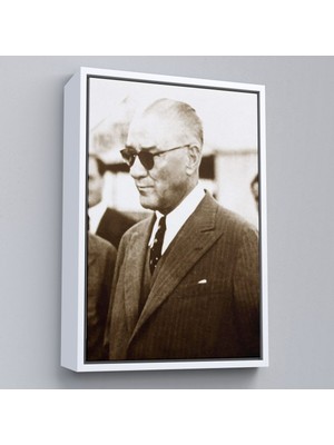 Çerçeveli Atatürk Portre Tablosu Mustafa Kemal Atatürk Dikdörtgen Dekoratif Kanvas TABLO-143