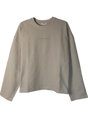Kadın Sweatshirt - Always Smiling Nakış Detaylı Basic Model
