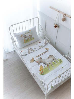 Organik Baskılı Bebek Boy (100X150) Yorgan Seti - Pure Baby Serisi - Kelebekle Oynayan Kuzu