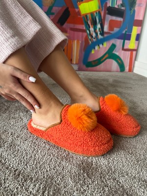 Kadın Sessiz Taban Yumuşak ve Hafif Ponpon Figürlü Peluş Ev Terliği