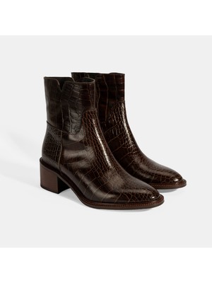 Kadın Kahve Kroko Baskılı Fermuarlı Deri Topuklu Bot