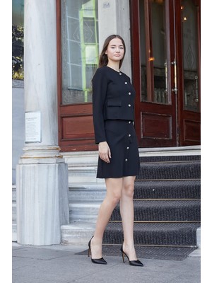 Kadın Yüksek Bel Önü Düğmeli Diz Boy Hafif Esnek Kumaş Çan Etek-Siyah