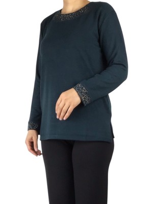 Kadın Yaka ve Kol Ağzı Taş Işlemeli Mevsimlik Bluz