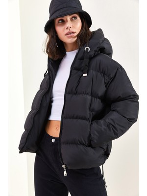 Kadın Kapşonlu Fermuarlı Şişme Mont