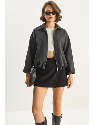 Kadın Cep Detaylı Fermuarlı Kaşe Bomber Ceket