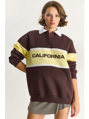 Kadın Polo Yaka Düğmeli California Yazılı Nakış Detaylı Oversize Kadın Sweatshirt