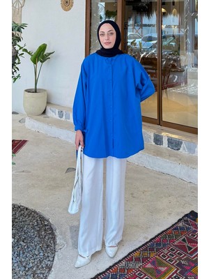 Lamelif Kadın Oversize Gömlek Saks Mavisi Dokuma Düz Desenli Uzun Kol 77 cm