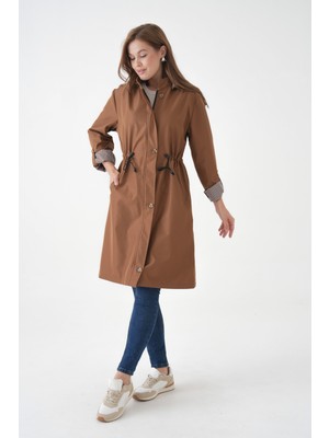 Taba Rüzgar ve Su Geçirmez Çıkarılabilir Kapüşonlu Beli Tünelli Bondit Kumaş Trençkot