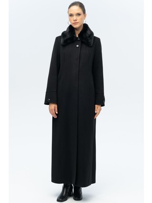 Yakası Çıkabilir Kürklü Punto Detaylı Büyük Beden Manto Siyah 3143