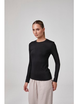Kadın Siyah Uzun Kollu Yuvarlak Yaka Modal Tişört C1T0N6O2