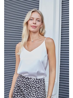 Kadın Ipeksi Dokulu Saten Kumaş Ip Askılı Bluz-Krem