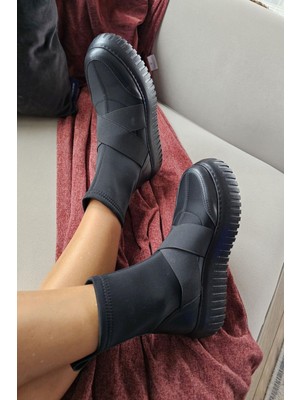 Ops 022 24633 Topukla Kadın Hakiki Deri Kalın Tabanlı Bot