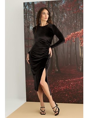 Monamise Uzun Kollu Yırtmaç Detaylı Kadife Elbise