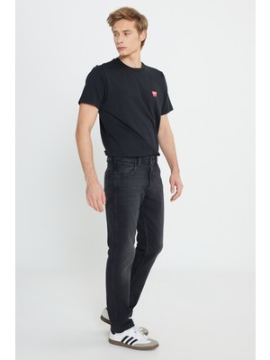 Wrangler Regular Fit Düşük Bel Esnek Greensboro Erkek Jean Pantolon MW15Q01358