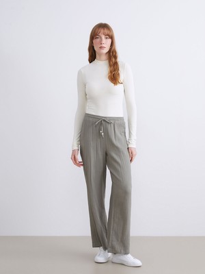 Lc Waikiki Yeni Sezon Beli Lastikli Dokulu Müslin Kadın Pantolon