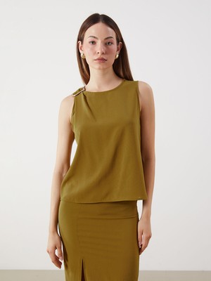 Lc Waikiki Yeni Sezon Bisiklet Yaka Aplike Detaylı Bluz