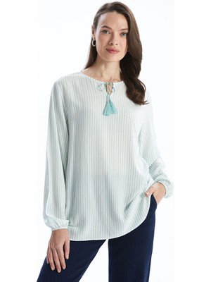 Lc Waikiki Yeni Sezon Bağlamalı Yaka Çizgili Kadın Bluz