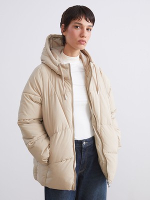 Lc Waikiki Yeni Sezon Kapüşonlu Oversize Kadın Şişme Mont