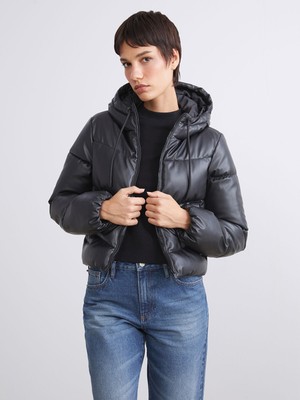 Lc Waikiki Yeni Sezon Kadın Kapüşonlu Düz Şişme Mont