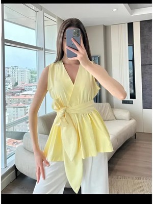 V Yaka Kuşaklı Fırfırlı Trend Tericotton Kumaş Bluz