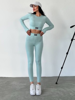 Uzun Kollu Parmak Detaylı Crop ve Tayt Takım Sporcu Tayt Takım