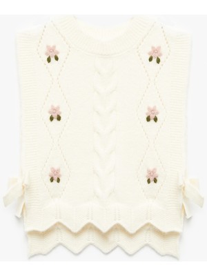 Çiçek Detaylı Kolsuz Bisiklet Yaka Crop Triko Süveter