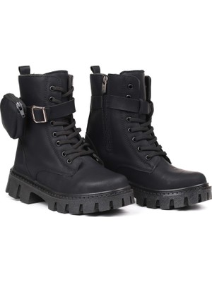 Kadın Siyah Nubuk Postal Bot – Cüzdanlı Kalın Taban Fermuarlı Bağcıklı Tokalı Rahat Günlük Şık ve Dayanıklı