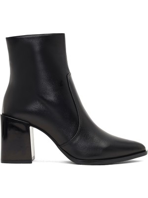 Kadın Siyah Fermuarlı Kalın Topuklu Deri Bot 25WFD130518