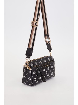 Siyah Çizgi Kuşaklı Omuz Çantası