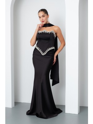 Kadın Siyah Straplez Taşlı Uzun Saten Abiye Elbise