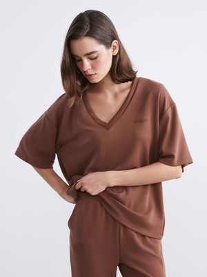 Lc Waikiki Yeni Sezon V Yaka Nakışlı Oversize Kadın Tişört
