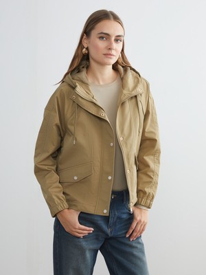 Lc Waikiki Yeni Sezon Kapüşonlu Oversize Kadın Yağmurluk