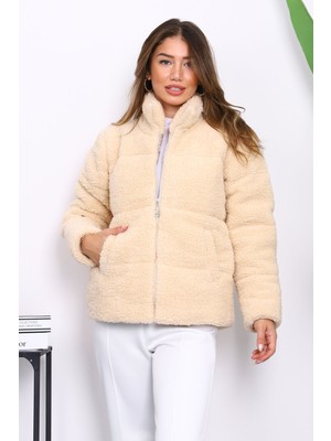 Bej Fermuarlı Astarlı Kısa Peluş Mont