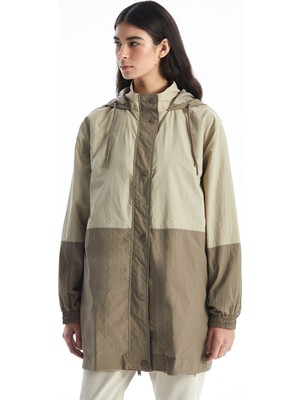 Lc Waikiki Yeni Sezon Kapüşonlu Renk Bloklu Oversize Kadın Yağmurluk