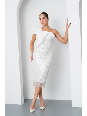 Kadın Beyaz Tek Omuz Boncuklu Midi Gece Elbisesi