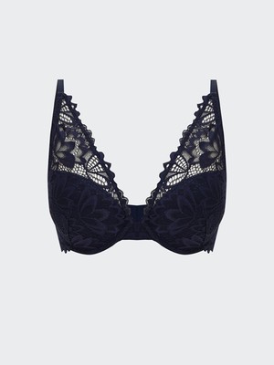 Lc Waikiki Yeni Sezon Balenli Yarım Dolgulu Dantelli Tişört Sütyen