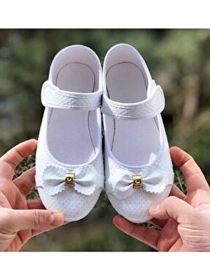 Kız Çocuk Babet Cırt Cırtlı Gümüş Fiyonklu Detaylı Kaydrımaz Hafif Taban Babet Beyaz