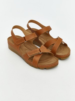 Lc Waikiki Yeni Sezon Deri Görünümlü Kadın Sandalet