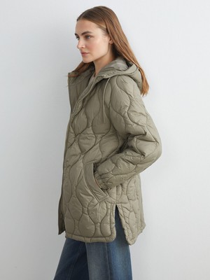 Lc Waikiki Yeni Sezon Kapüşonlu Kapitone Kadın Şişme Mont