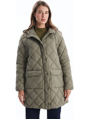 Lc Waikiki Yeni Sezon Kapüşonlu Kapitone Oversize Kadın Şişme Mont