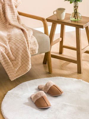 Lc Waikiki Yeni Sezon Içi Kürklü Ev Terliği