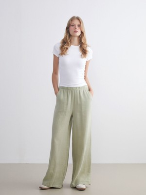 Lc Waikiki Yeni Sezon Beli Lastikli Dokulu Müslin Kadın Pantolon