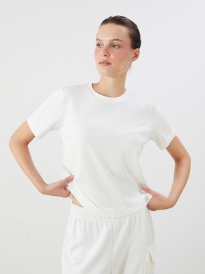 Lc Waikiki Yeni Sezon Bisiklet Yaka Nakışlı Kadın Tişört