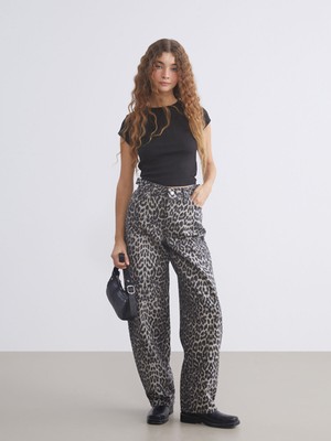 Lc Waikiki Yeni Sezon Baggy Fit Leopar Desenli Kadın Jean Pantolon