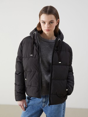 Lc Waikiki Yeni Sezon Kapüşonlu Kadın Şişme Mont