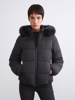 Lc Waikiki Yeni Sezon Kadın Kapüşonlu Düz Şişme Mont