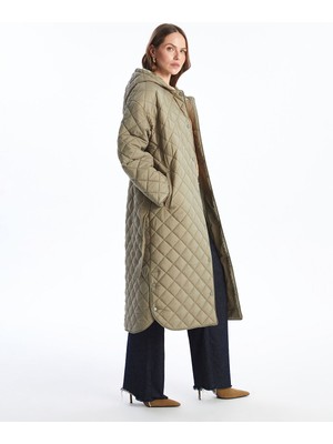 Lc Waikiki Yeni Sezon Kapüşonlu Kapitone Oversize Kadın Şişme Mont