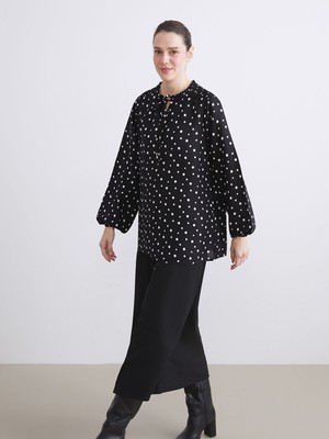 Lc Waikiki Yeni Sezon Bağlamalı Yaka Puantiyeli Bluz