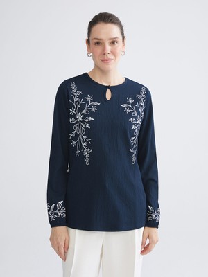 Lc Waikiki Yeni Sezon Bisiklet Yaka Nakışlı Bluz